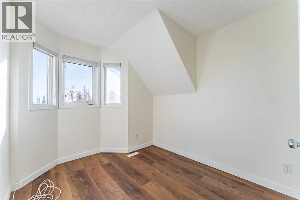 121 Eversyde Point SW