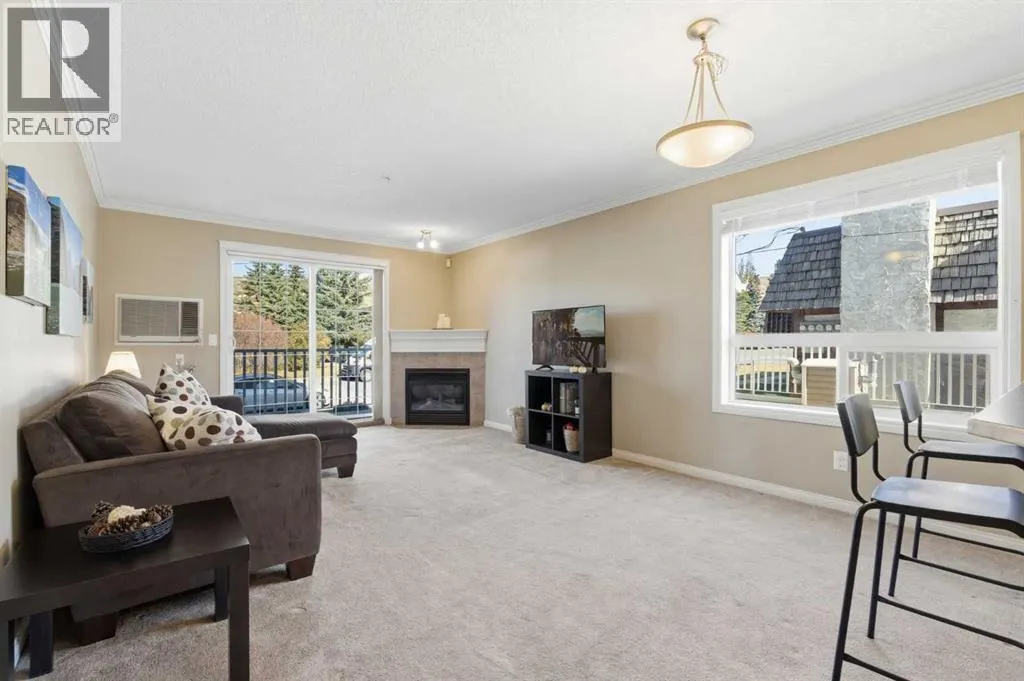 103, 128 Centre Avenue