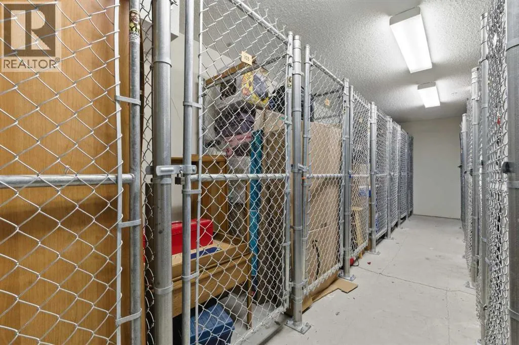 103, 128 Centre Avenue