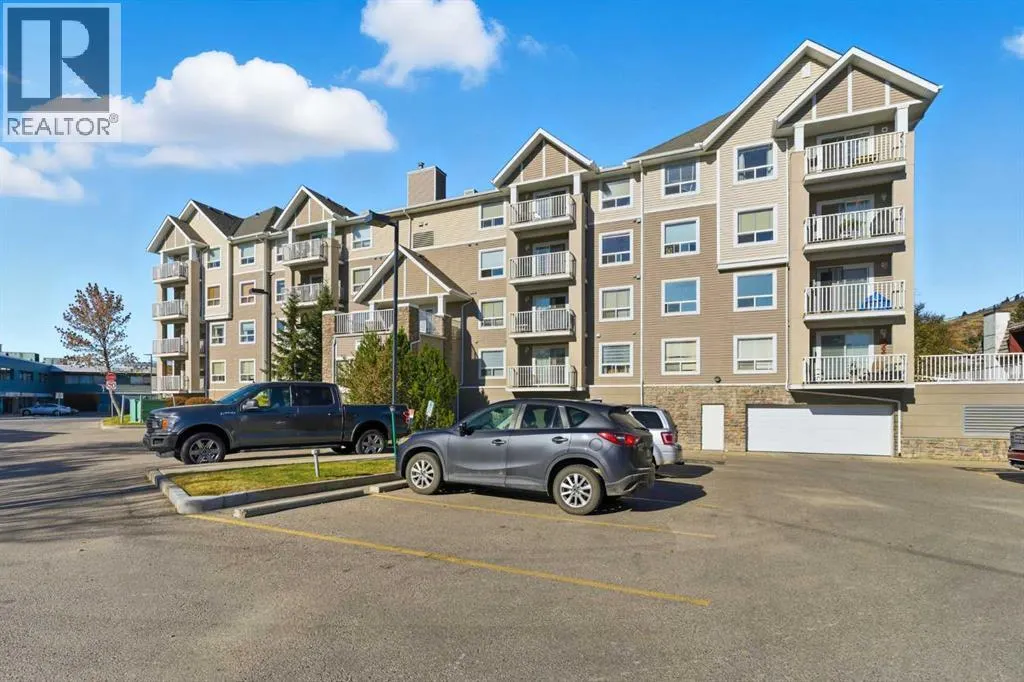 103, 128 Centre Avenue