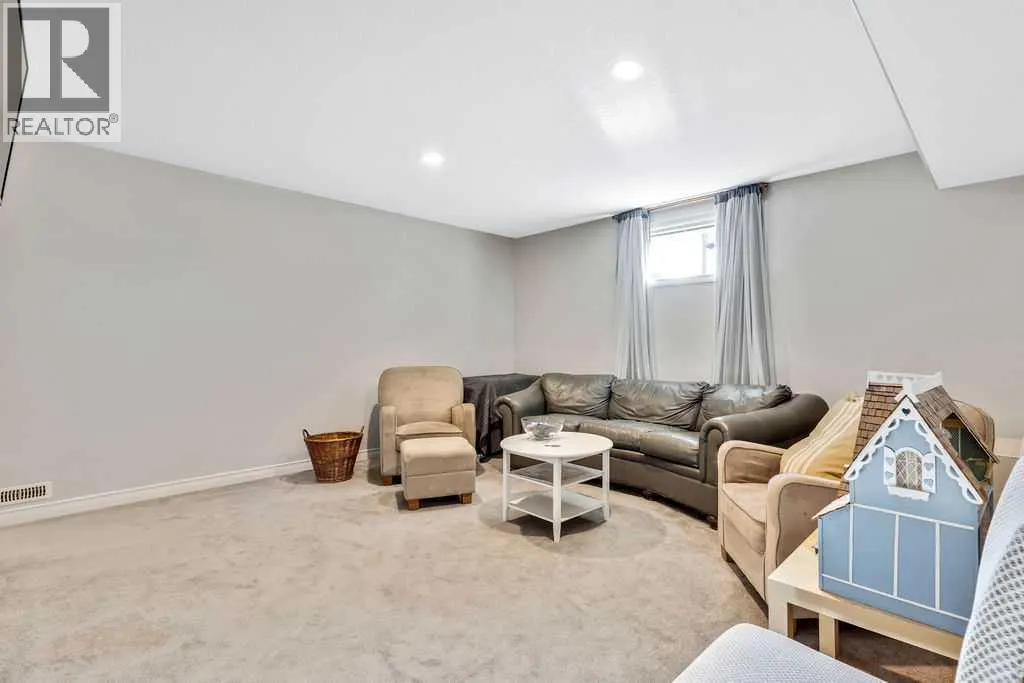 30 Drake Landing Road