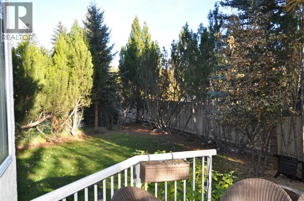 210 Evergreen Mews SW