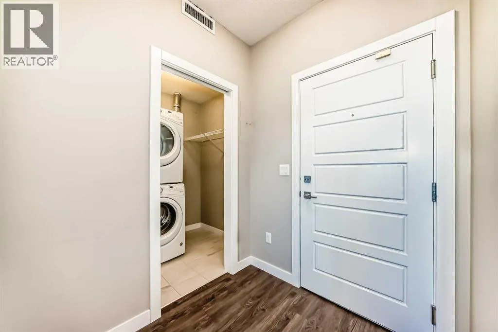 #305, 150 Auburn Meadows Manor SE