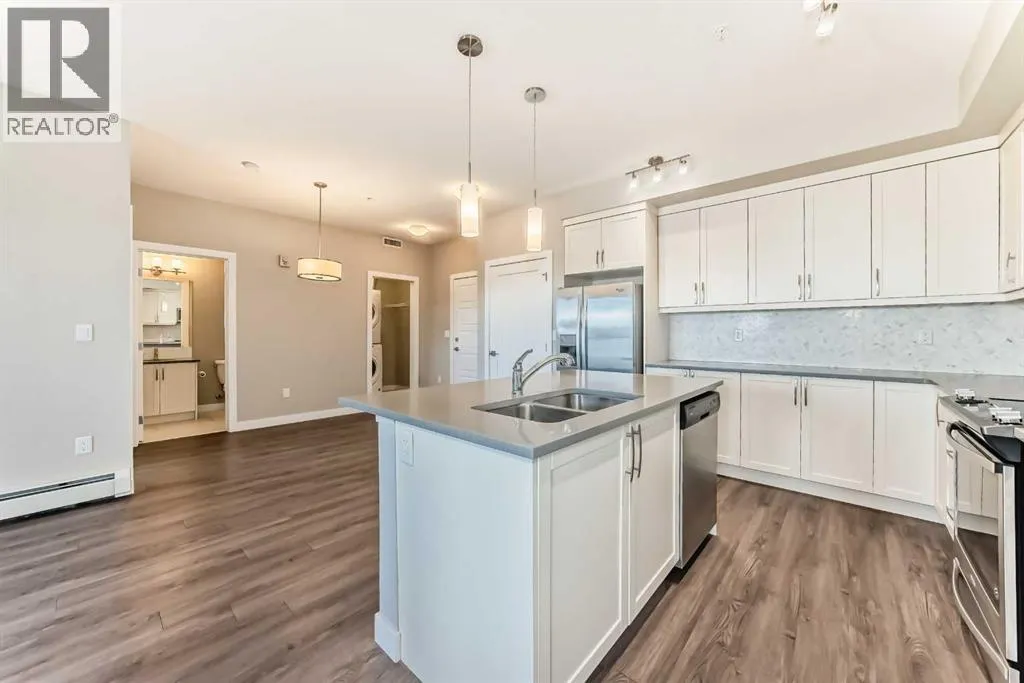 #305, 150 Auburn Meadows Manor SE