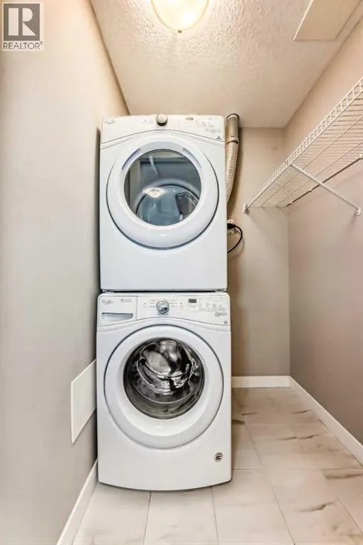 #305, 150 Auburn Meadows Manor SE