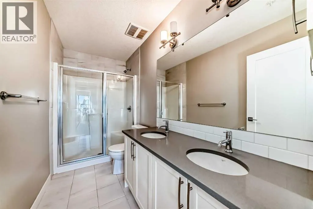 #305, 150 Auburn Meadows Manor SE