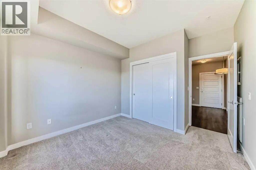 #305, 150 Auburn Meadows Manor SE