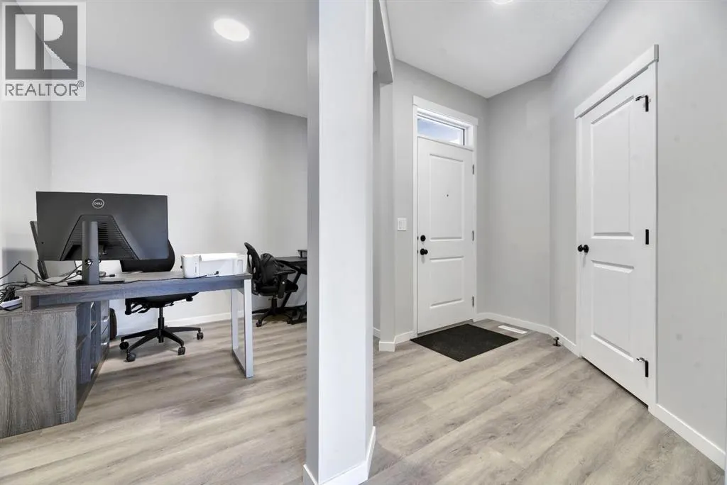 15 Creekside Grove SW