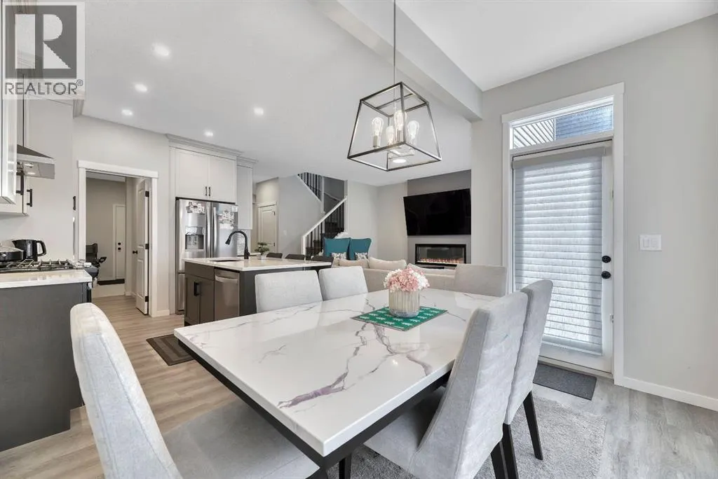 15 Creekside Grove SW