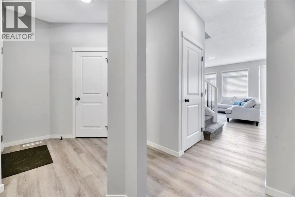 15 Creekside Grove SW