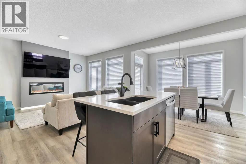 15 Creekside Grove SW