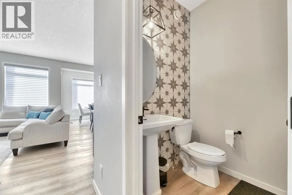 15 Creekside Grove SW