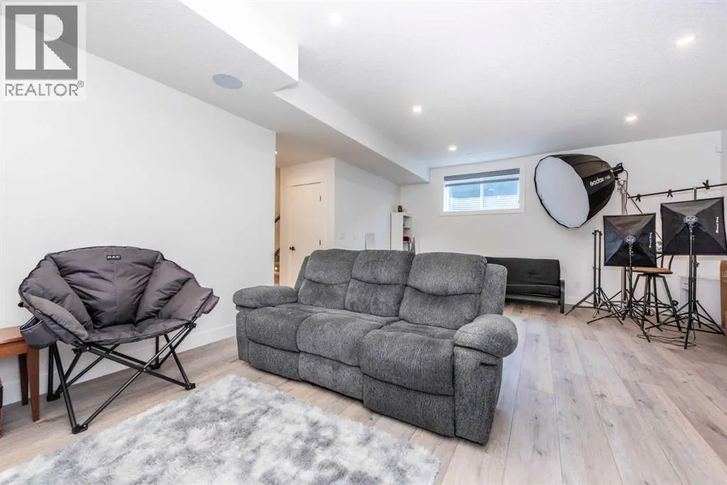 53 Hampstead Mews NW