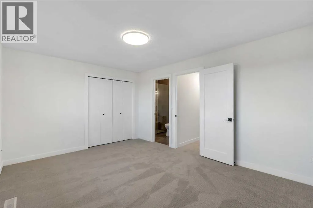 64, 23 Glamis Drive SW