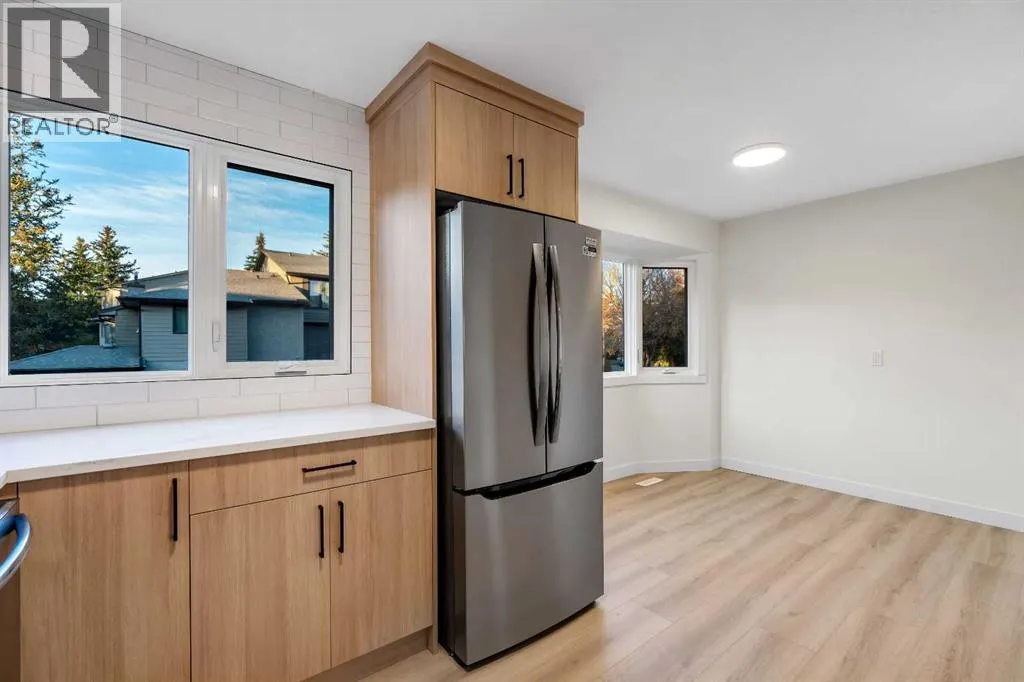 64, 23 Glamis Drive SW