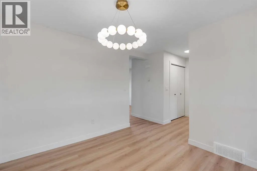 64, 23 Glamis Drive SW