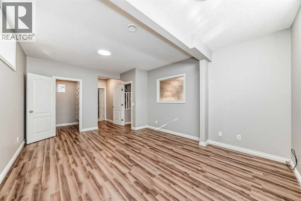 75 Cougar Ridge Heights SW