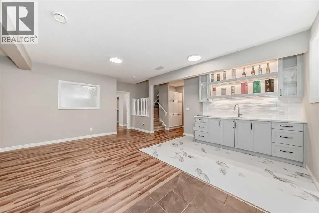 75 Cougar Ridge Heights SW