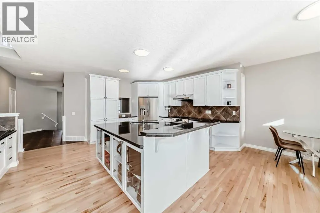 75 Cougar Ridge Heights SW