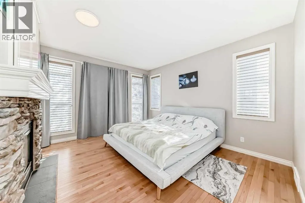 75 Cougar Ridge Heights SW