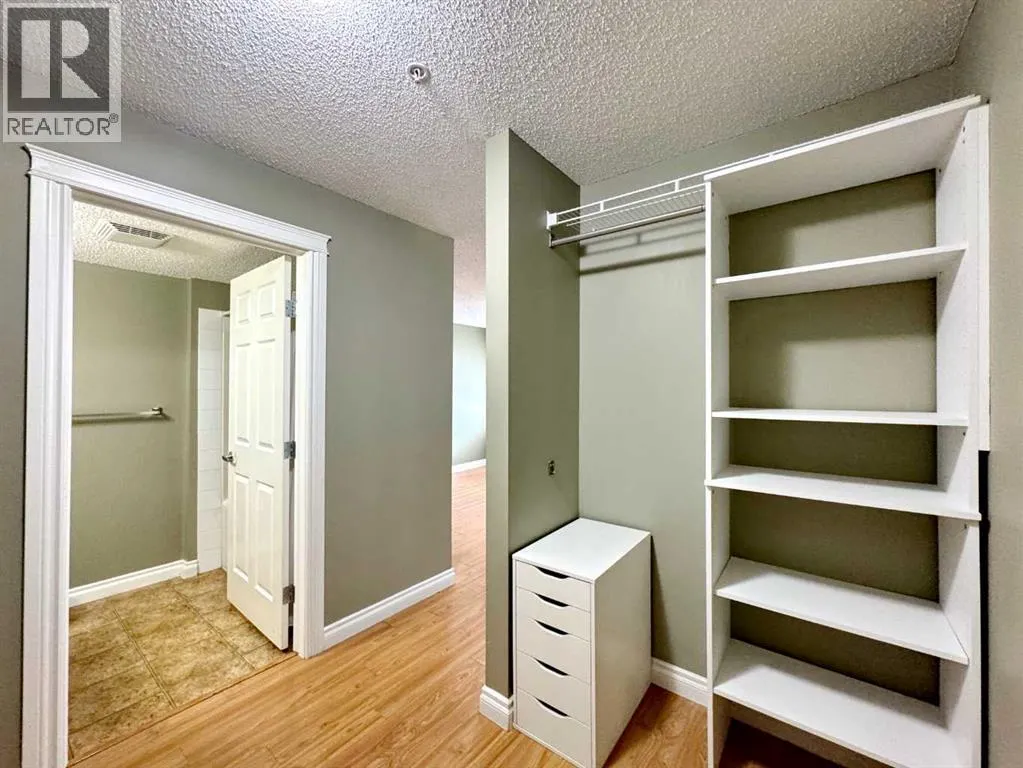 2126, 700 Willowbrook Road NW
