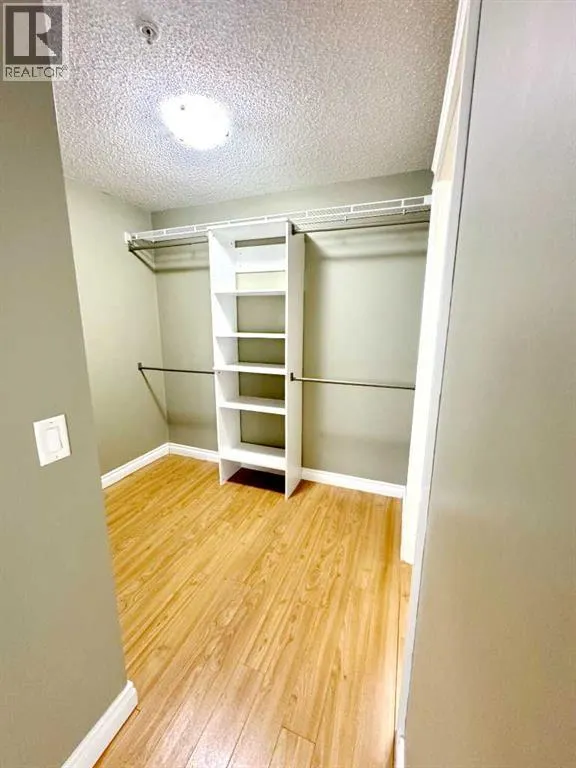 2126, 700 Willowbrook Road NW