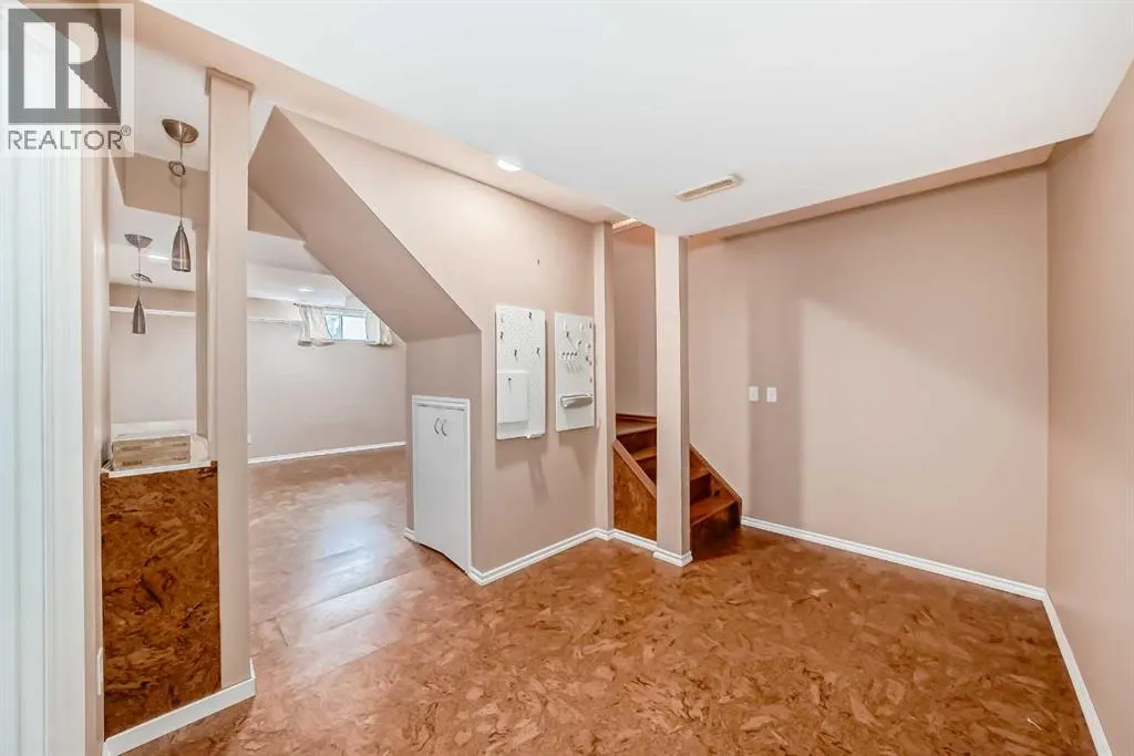 238 Bridleridge Way SW