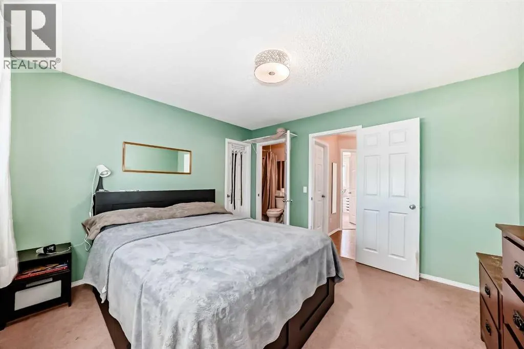 238 Bridleridge Way SW