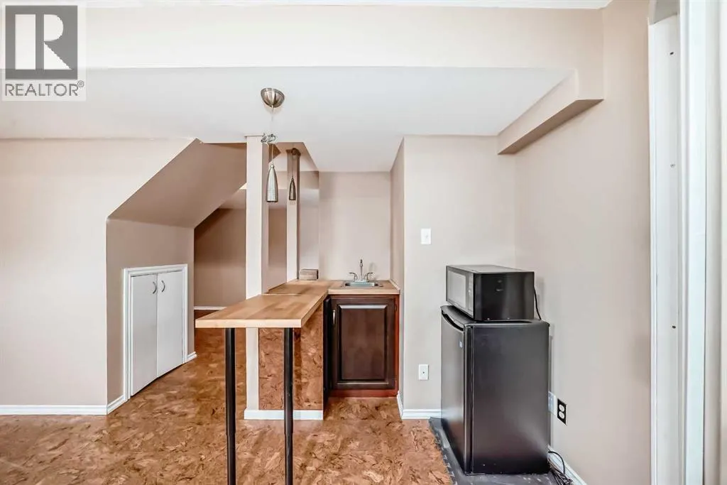 238 Bridleridge Way SW