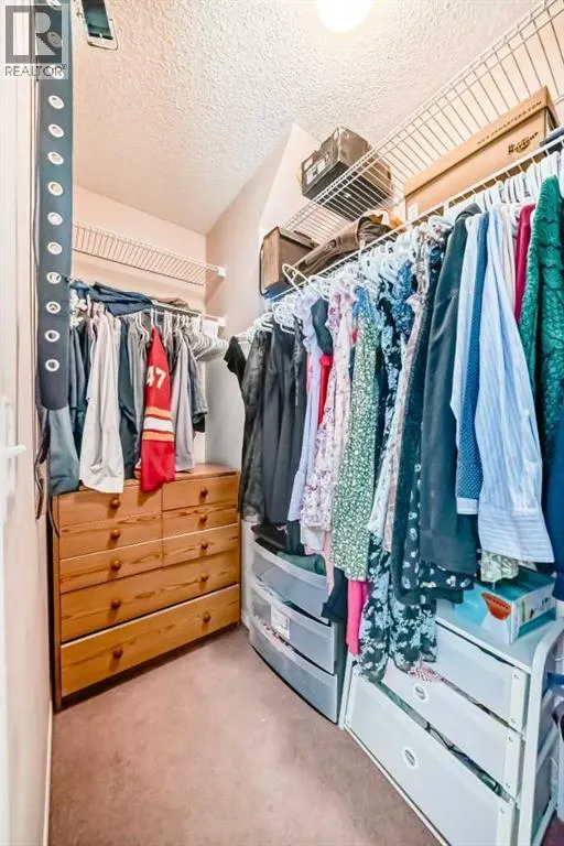 238 Bridleridge Way SW