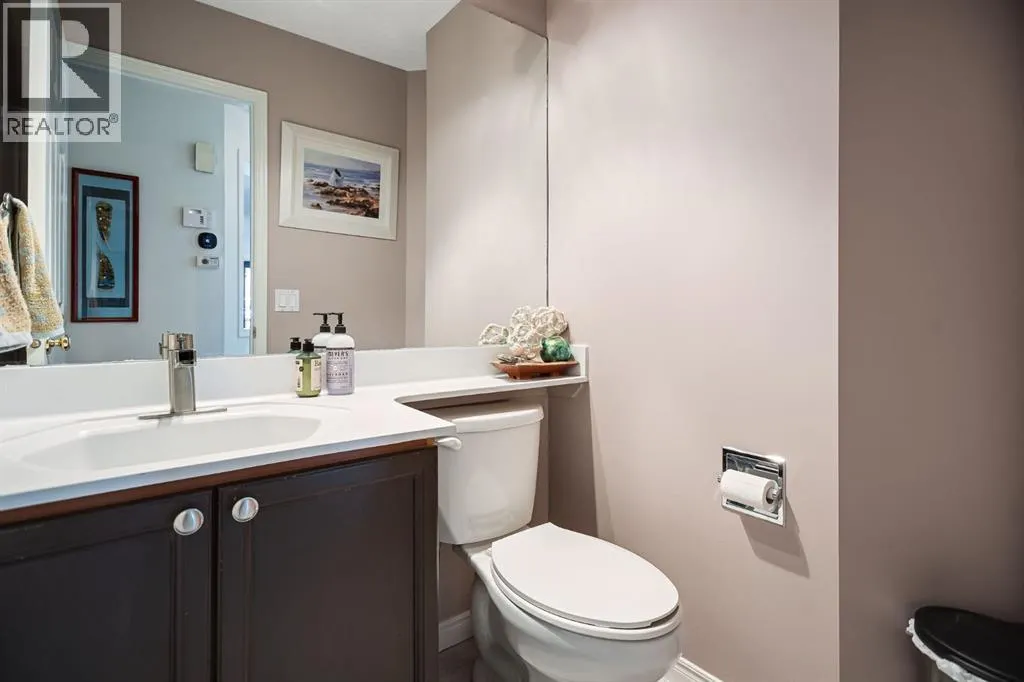 18 Westridge Crescent