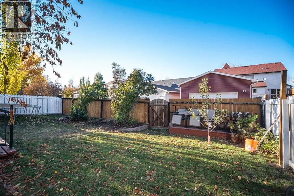 18 Westridge Crescent