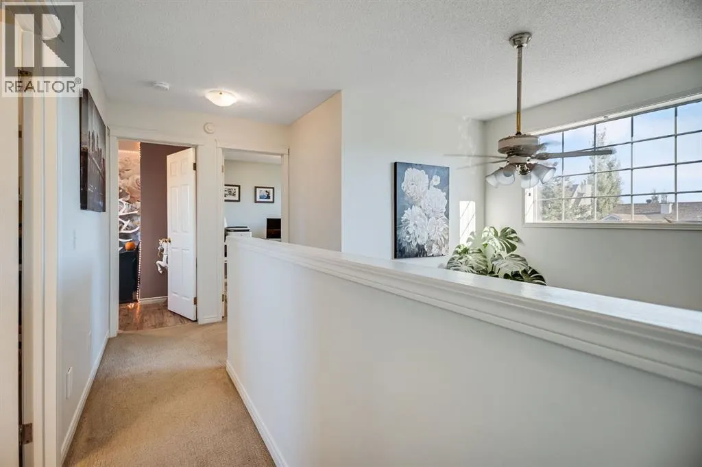 18 Westridge Crescent