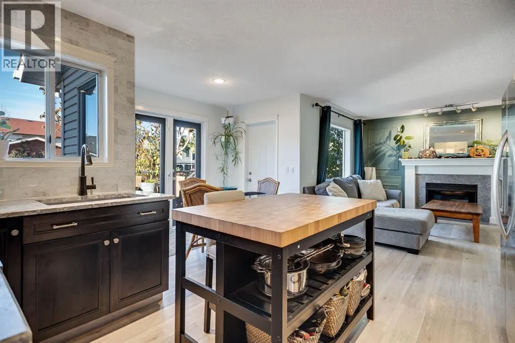 18 Westridge Crescent