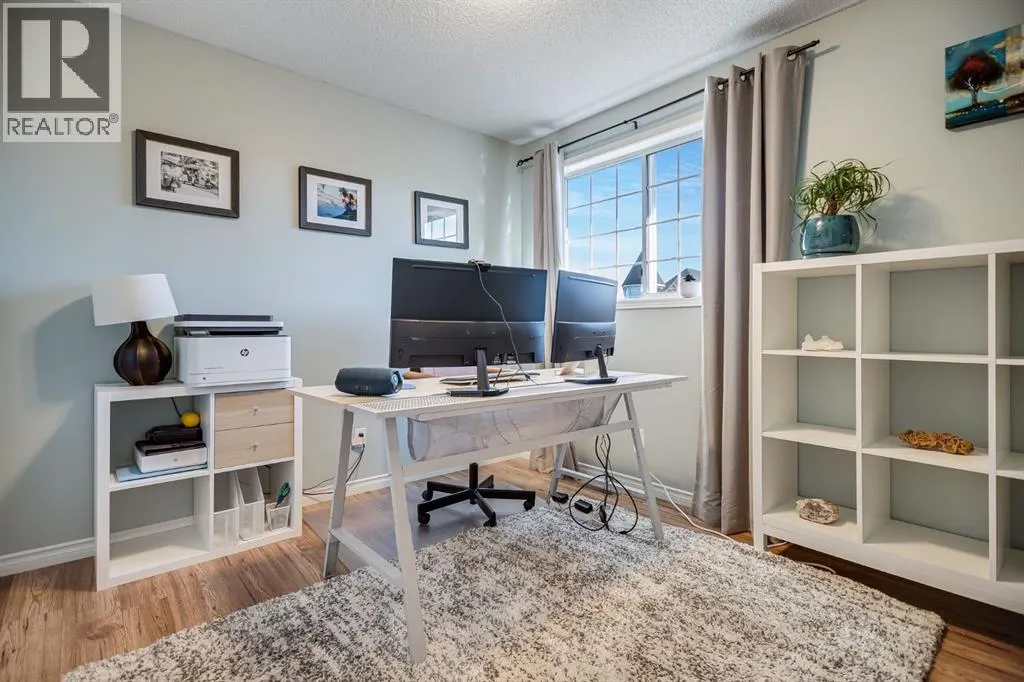 18 Westridge Crescent