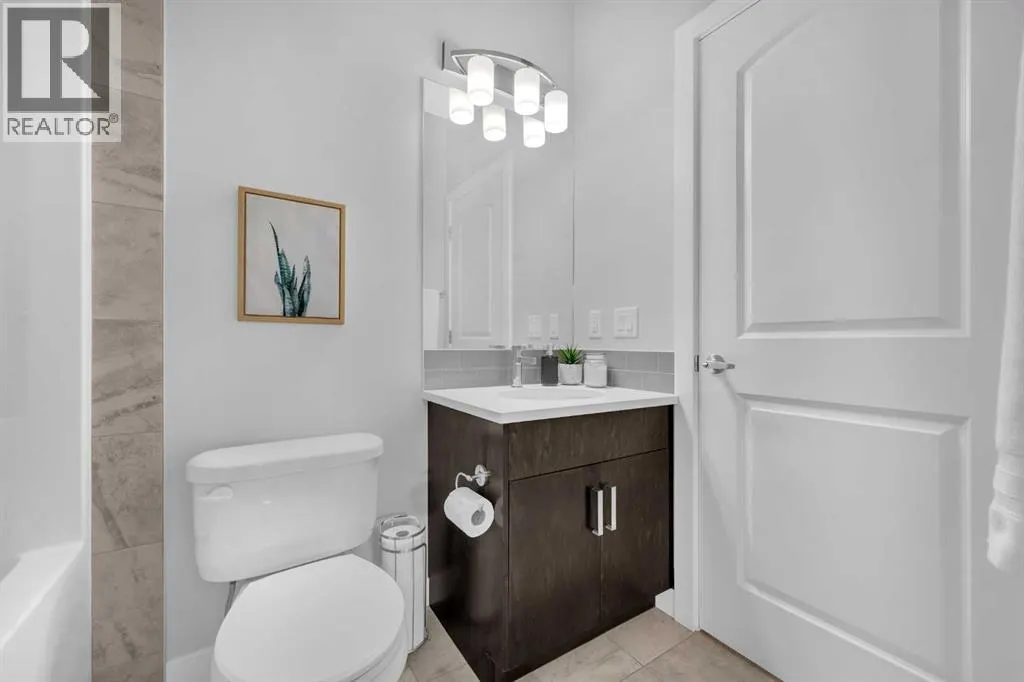 660 Reynolds Crescent SW