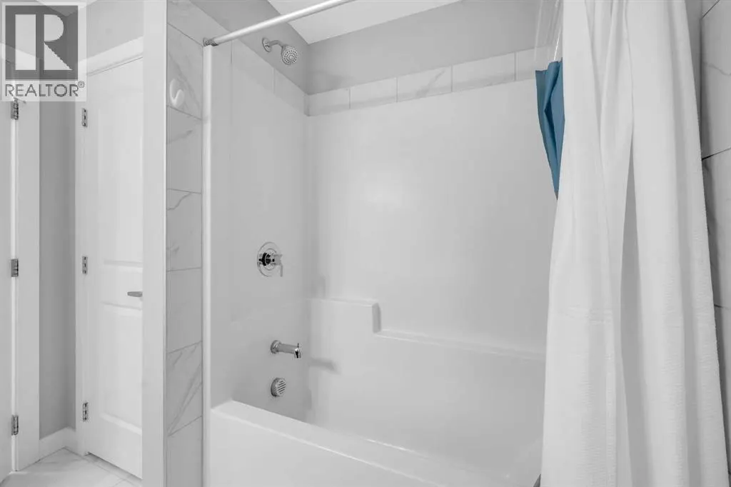 660 Reynolds Crescent SW