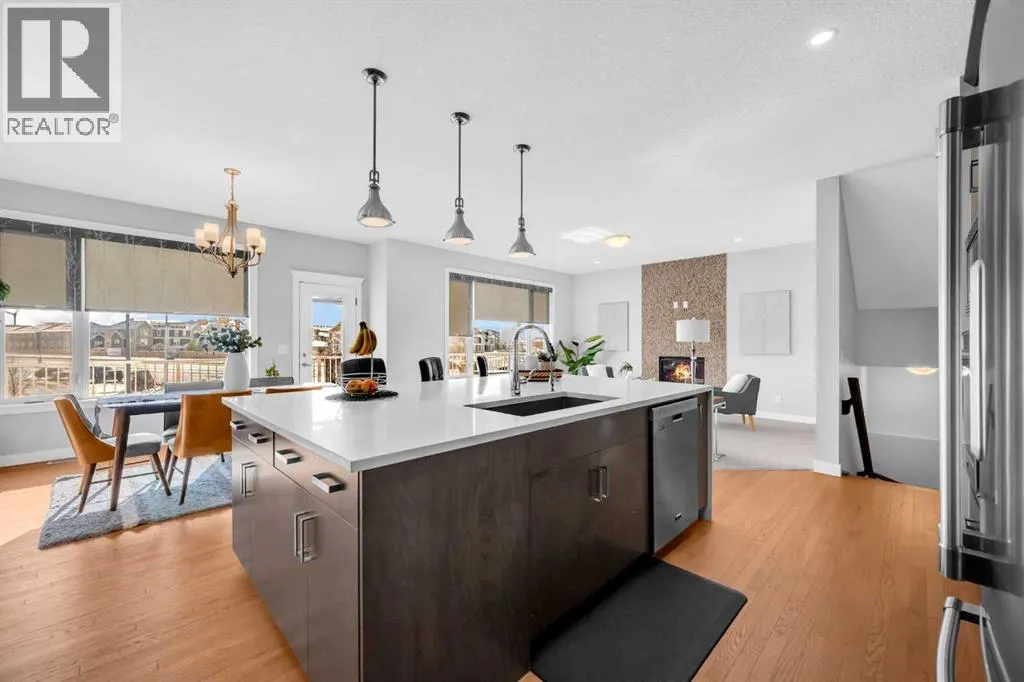 660 Reynolds Crescent SW