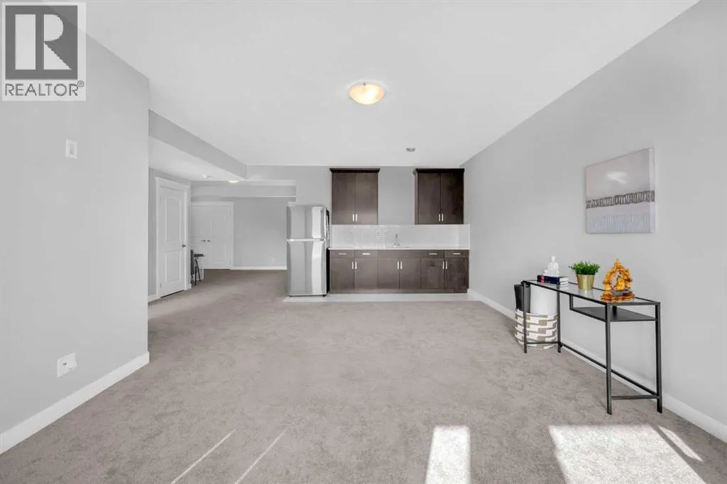 660 Reynolds Crescent SW