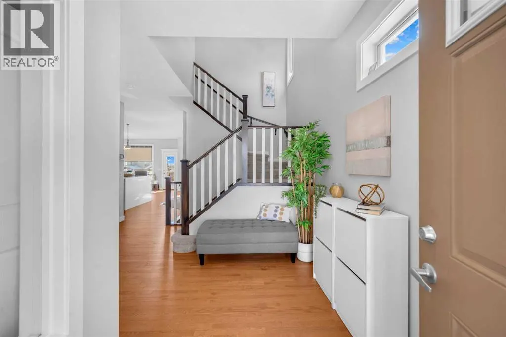 660 Reynolds Crescent SW