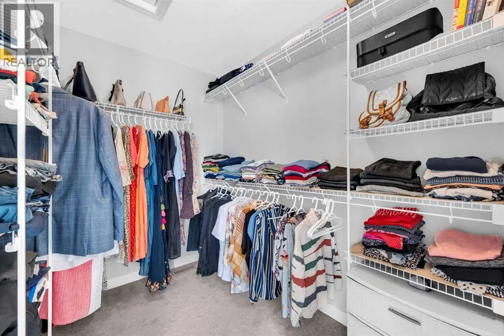 660 Reynolds Crescent SW