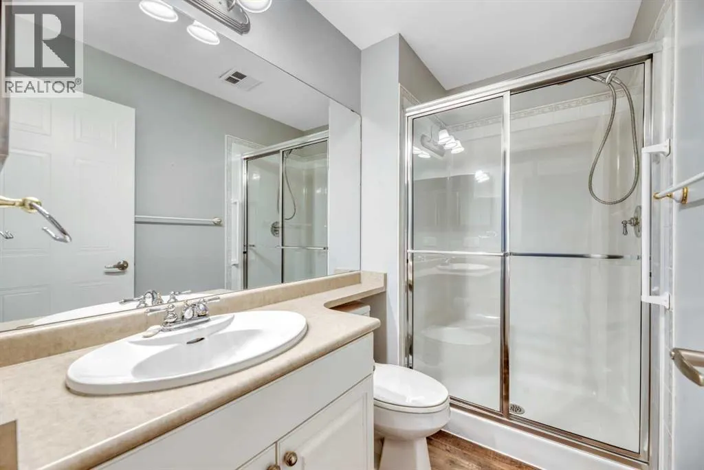 112, 43 Westlake Circle