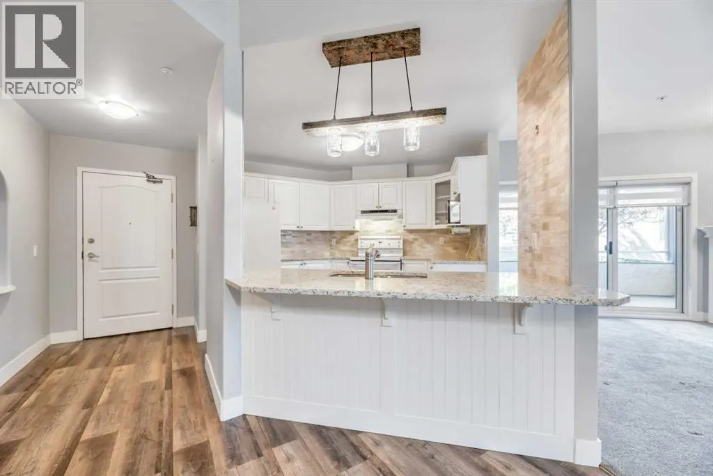 112, 43 Westlake Circle