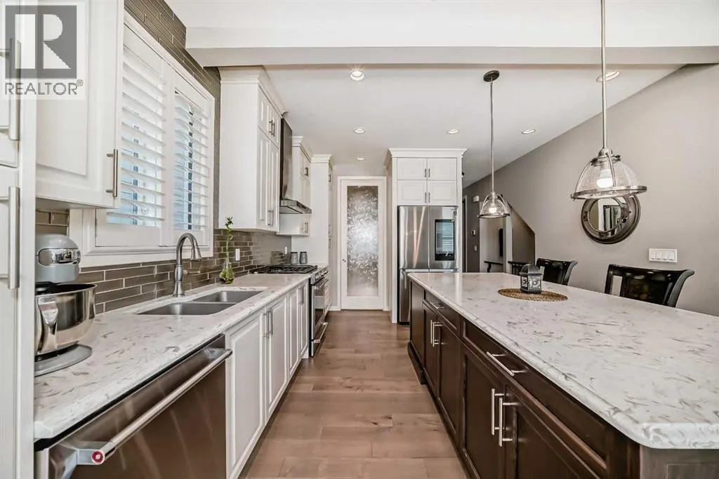 226 West Grove Point SW