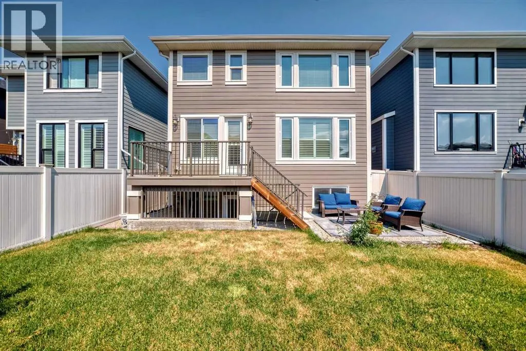 226 West Grove Point SW