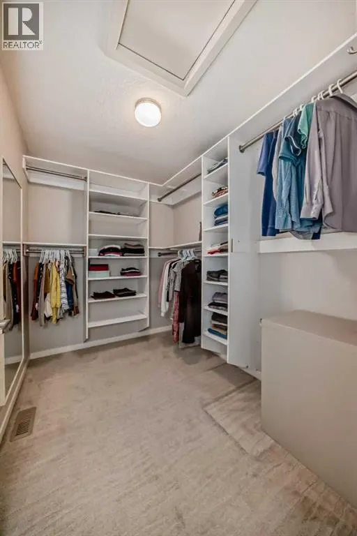 226 West Grove Point SW