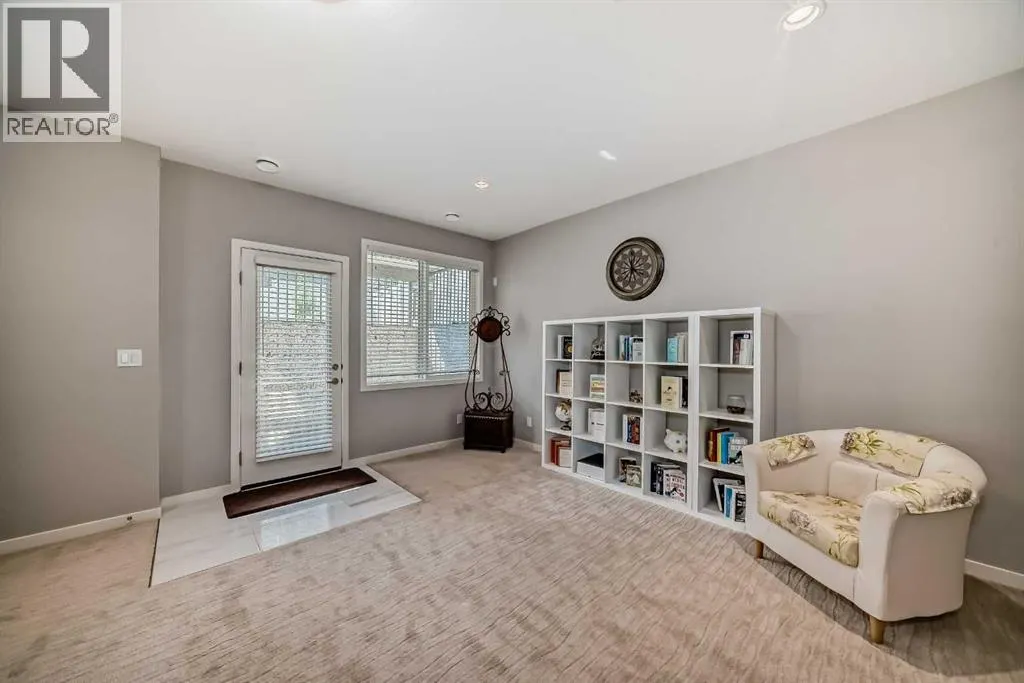 226 West Grove Point SW