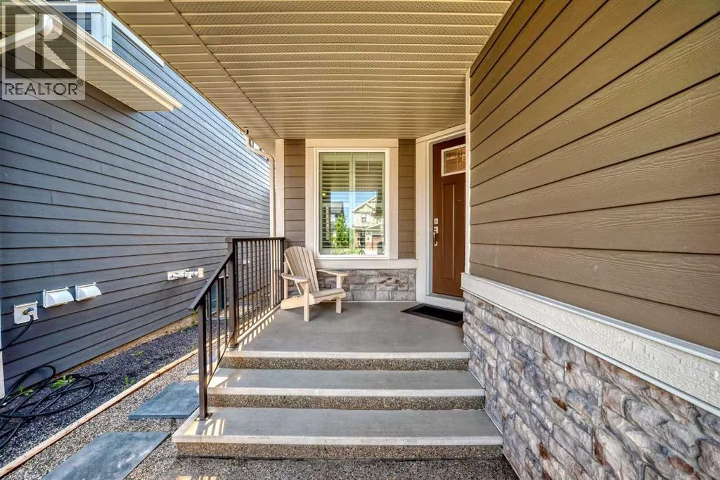 226 West Grove Point SW