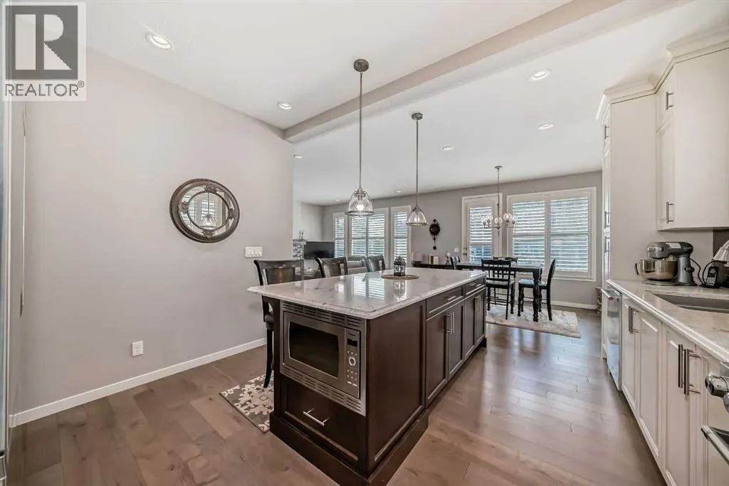 226 West Grove Point SW