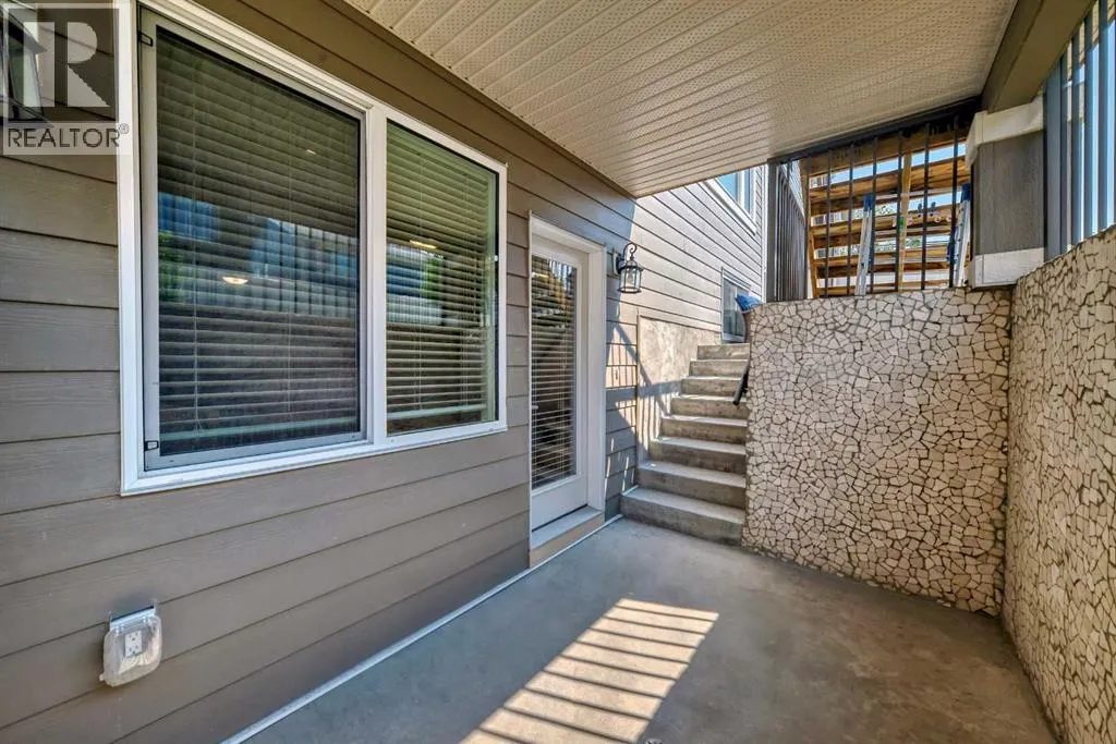 226 West Grove Point SW